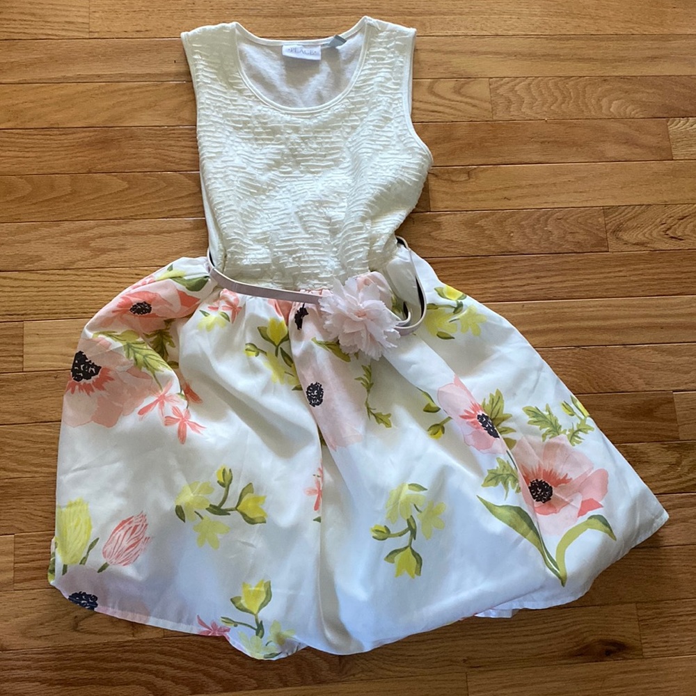 Worn once girls Spring dress size large 10-12